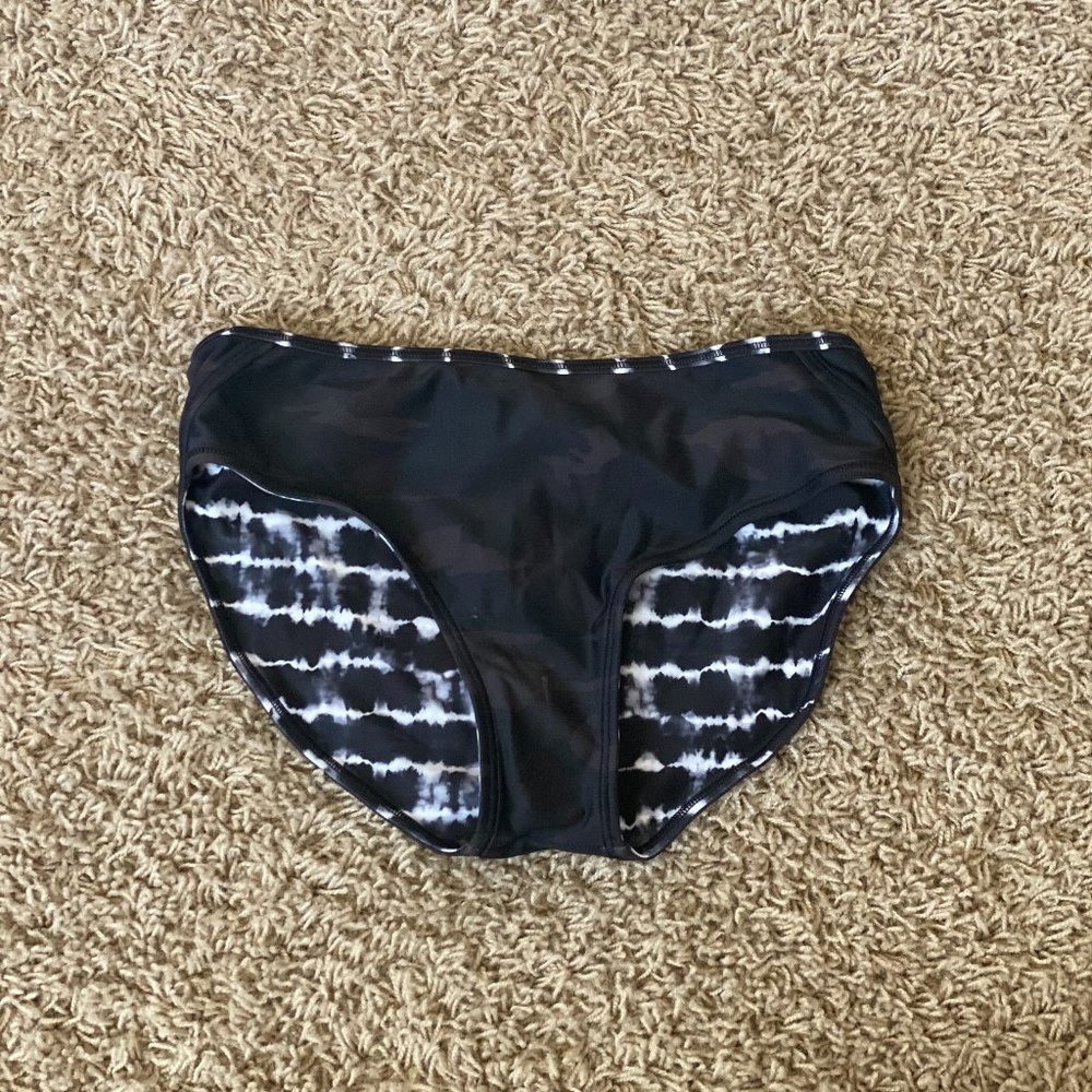 Athleta Girl XXL Reversible Dark Gray and White Marble + Cameo Swim Bottoms